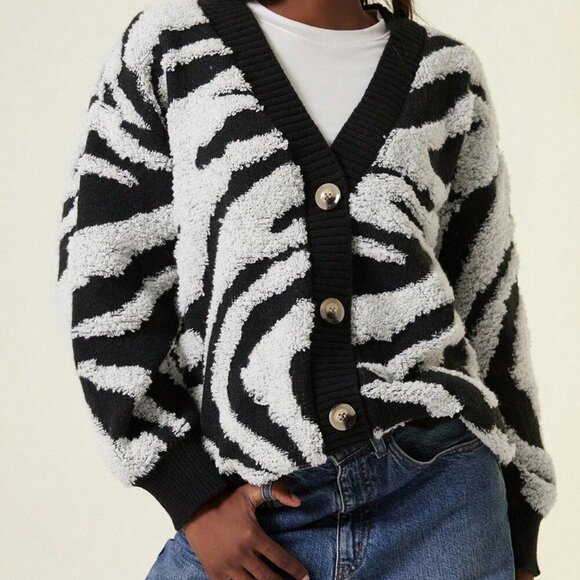 Black & White Casual Women's Graphic zebra Pattern Drop Shoulder Cardigan - Picture 6 of 6